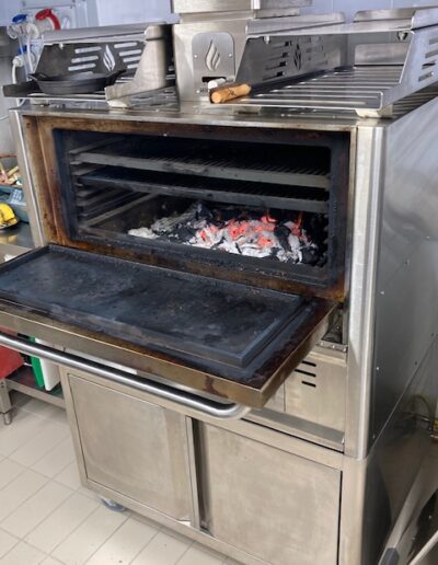 Roaster_forno_a_carbone_aperto